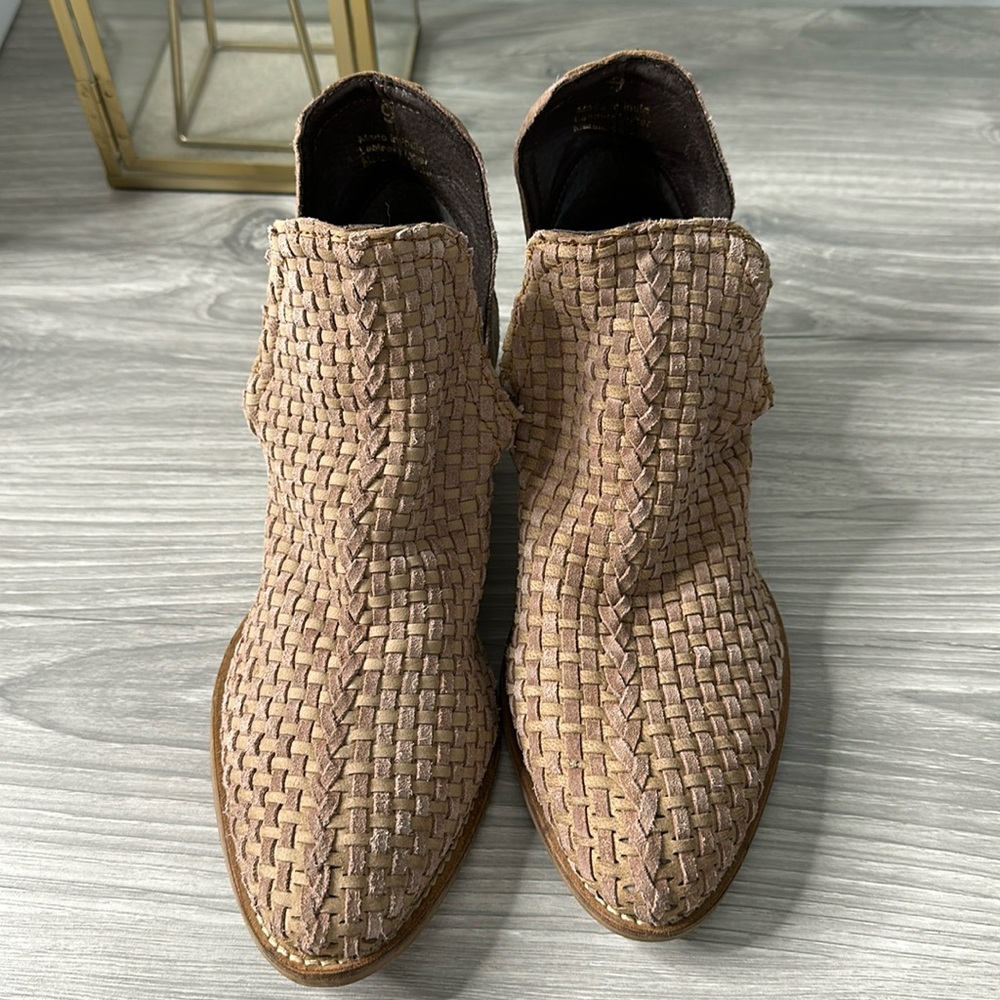 Very Volatile booties in good condition